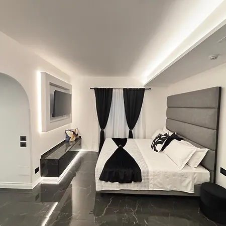 Гостевой дом Palazzo Algaria With Jacuzzi, Sauna & Turkish Bath Палермо