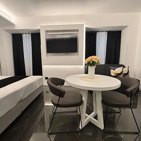 Гостевой дом Palazzo Algaria With Jacuzzi, Sauna & Turkish Bath 4*
