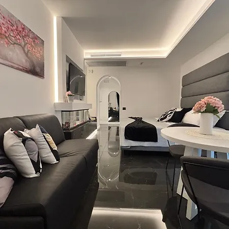 Palazzo Algaria With Jacuzzi, Sauna & Turkish Bath Палермо