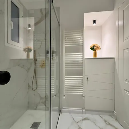 Гостевой дом Palazzo Algaria With Jacuzzi, Sauna & Turkish Bath